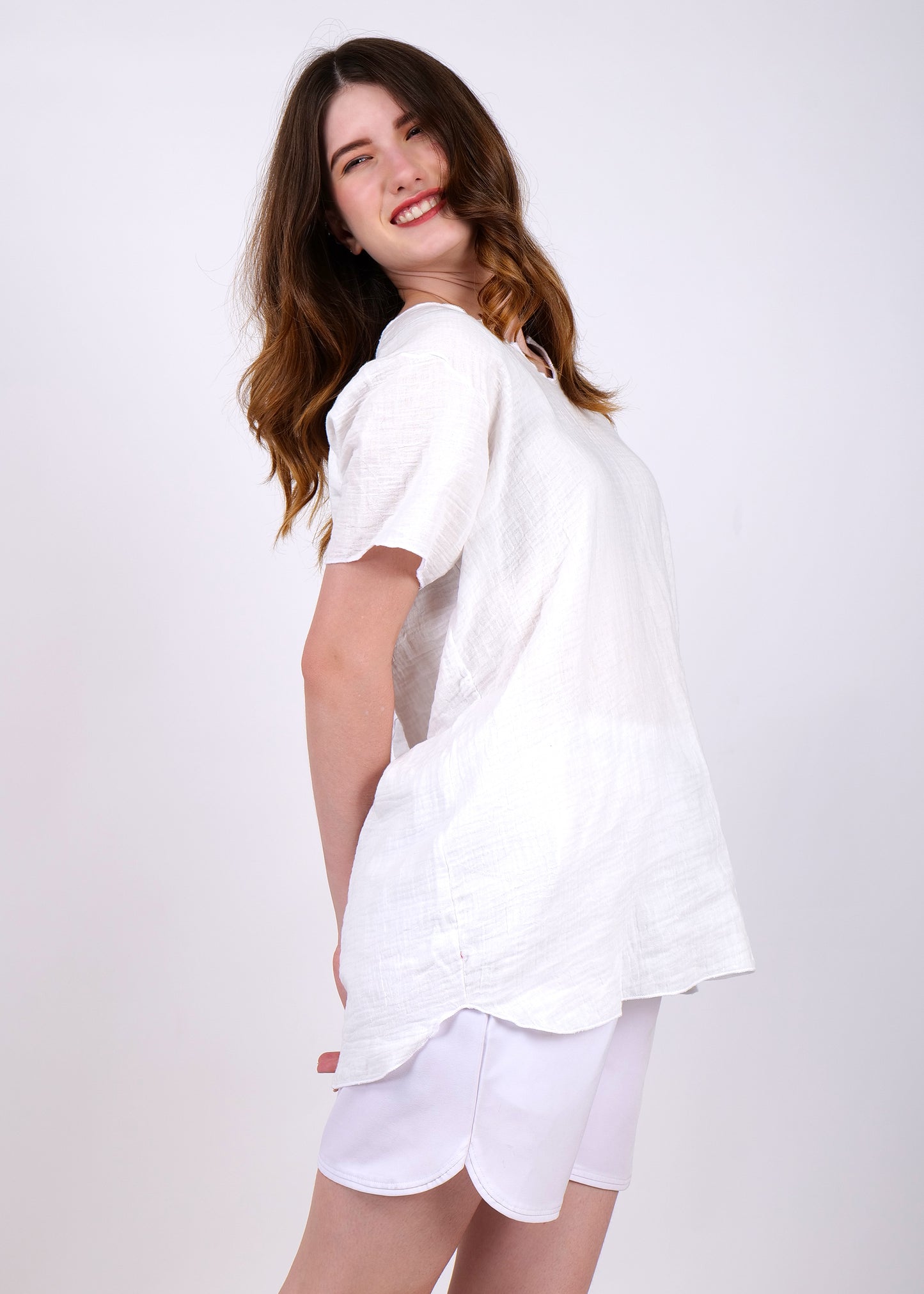 muslin top and shorts night suit white